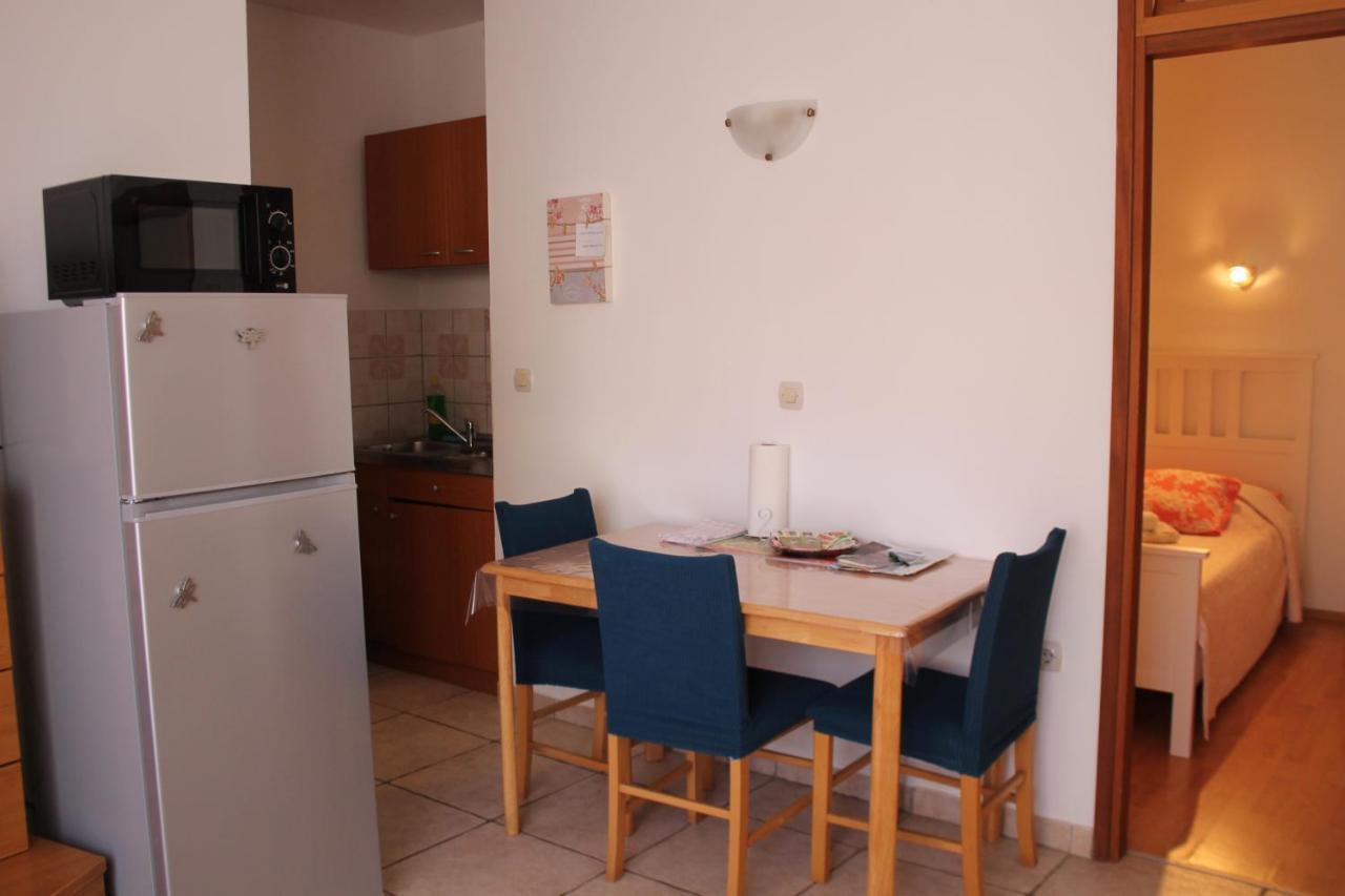 Apartments Neno Pula Exterior photo