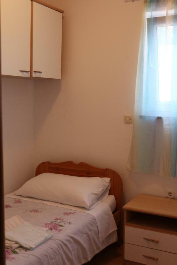 Apartments Neno Pula Exterior photo