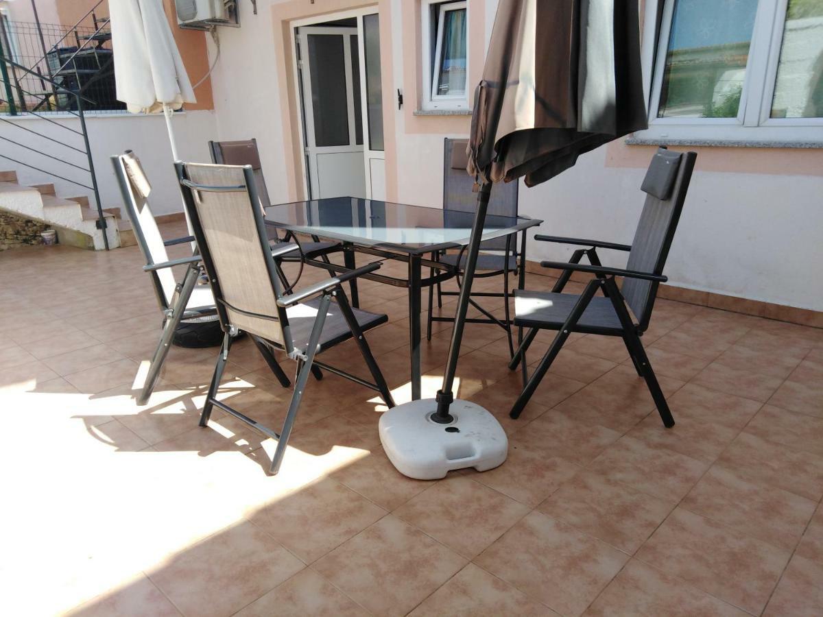 Apartments Neno Pula Exterior photo